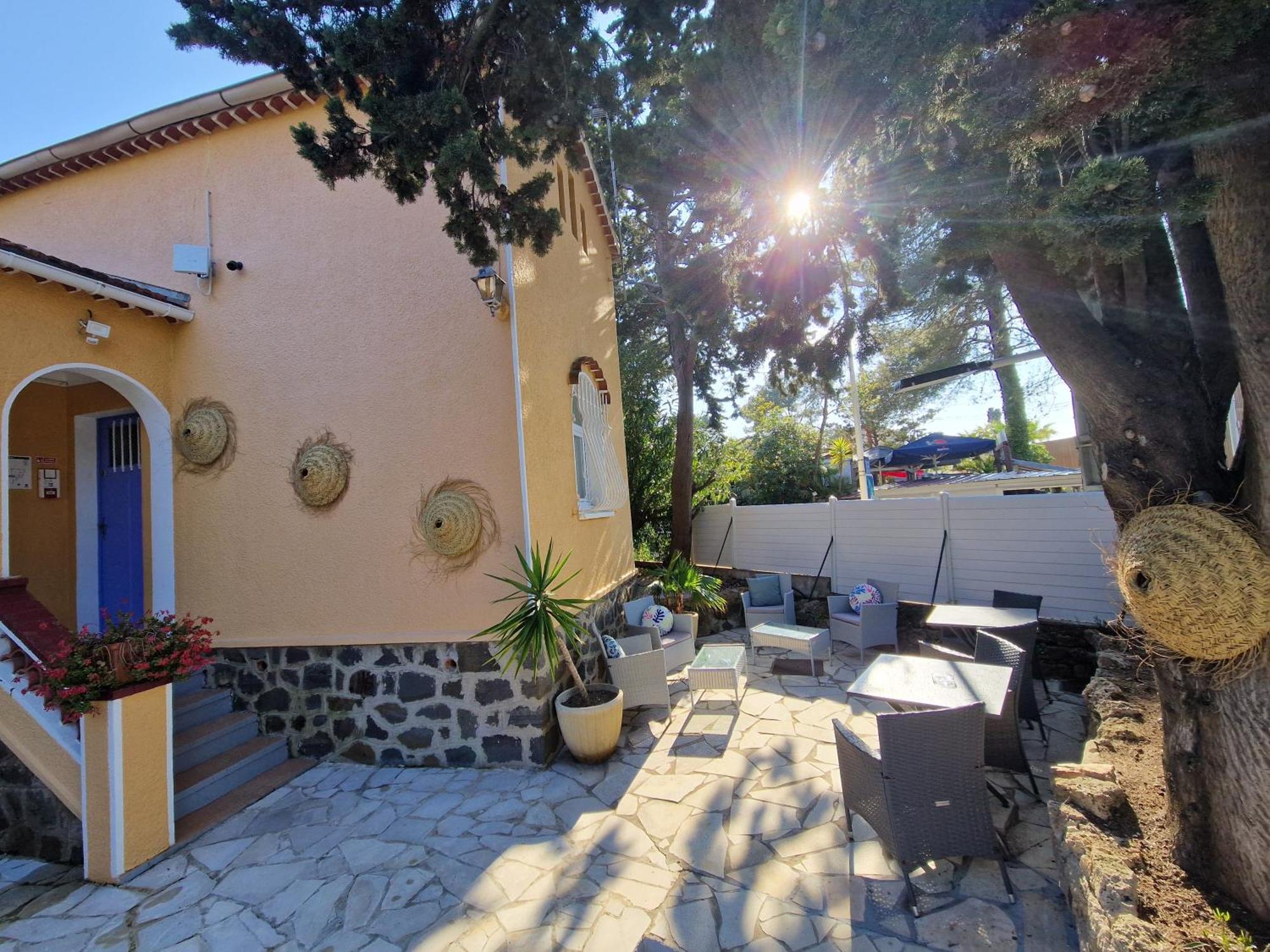 Le Cosy Ξενοδοχείο Saint Aygulf Εξωτερικό φωτογραφία